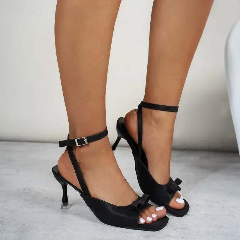 Soléa Bow Strap Kitten Heels